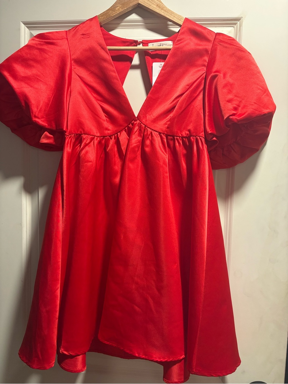 Boutique womens Red Satin Puff-Sleeve Dress